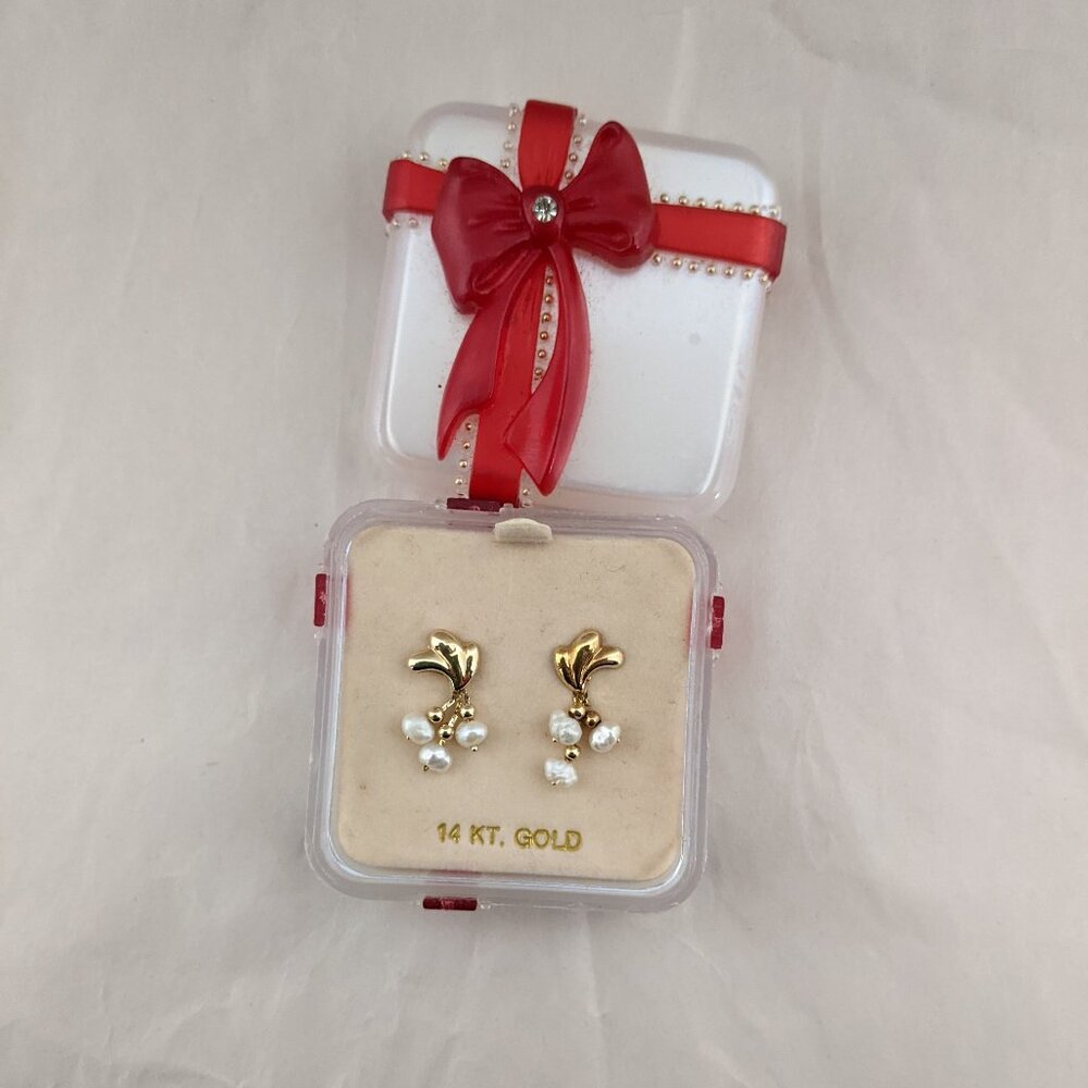 14k Gold Mother of Pearl Earrings_post